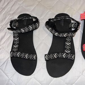 Missimo Supply Co. Sandals